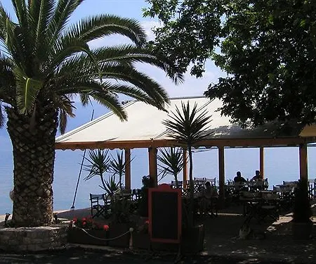 Kanelli מלון 3*