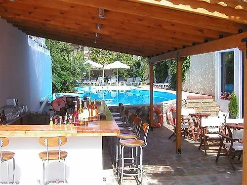 Kanelli 3*